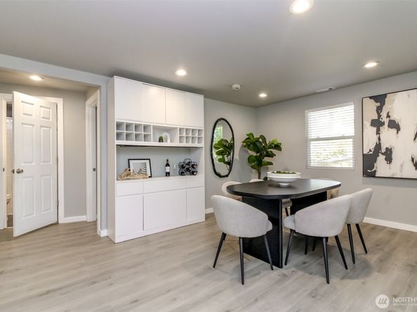 14045 8th Avenue S, Burien WA 98168