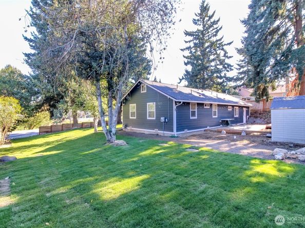 14045 8th Avenue S, Burien WA 98168
