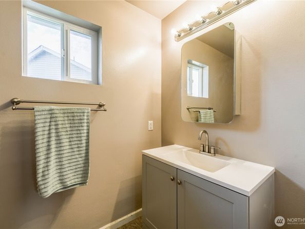 10305 24th Street SE, Lake Stevens WA 98258