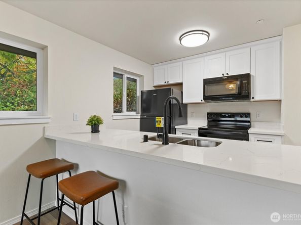 12600 57th Avenue S B201, Seattle WA 98178