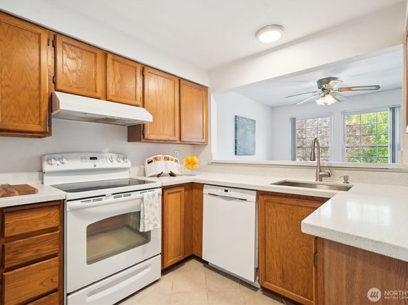 5813 S 238th Ct F2, Kent WA 98032