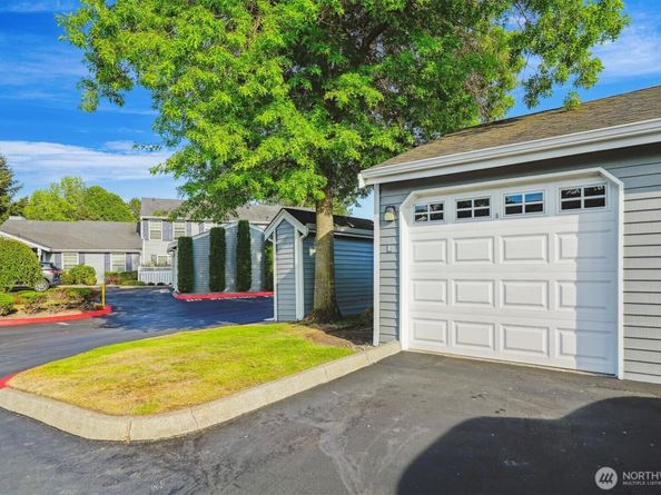 5813 S 238th Ct F2, Kent WA 98032