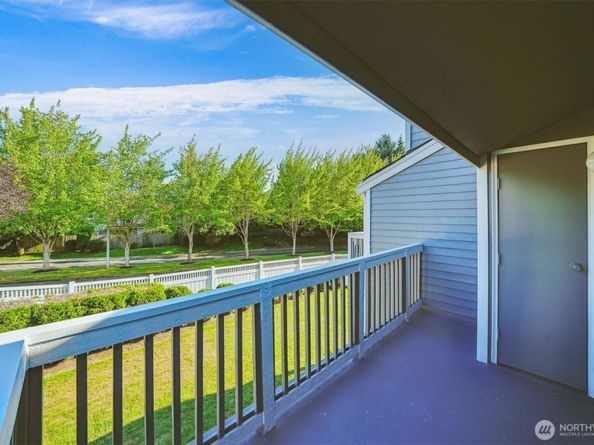 5813 S 238th Ct F2, Kent WA 98032