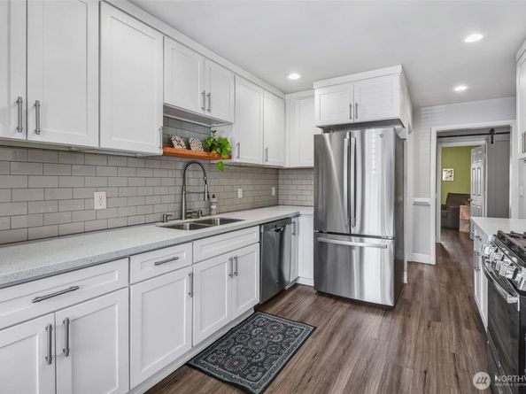 1048 S Director Street, Seattle WA 98108