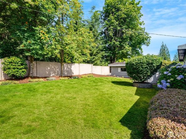 1279 149th Place SE, Bellevue WA 98007