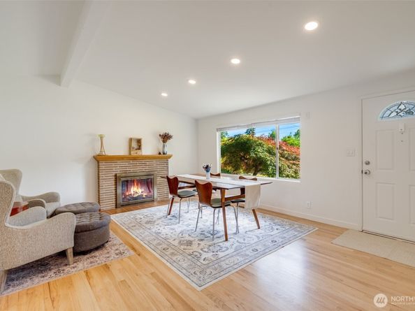 1279 149th Place SE, Bellevue WA 98007