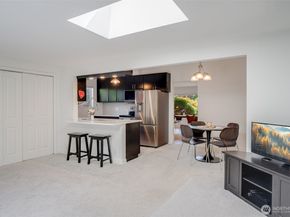 1279 149th Place SE, Bellevue WA 98007