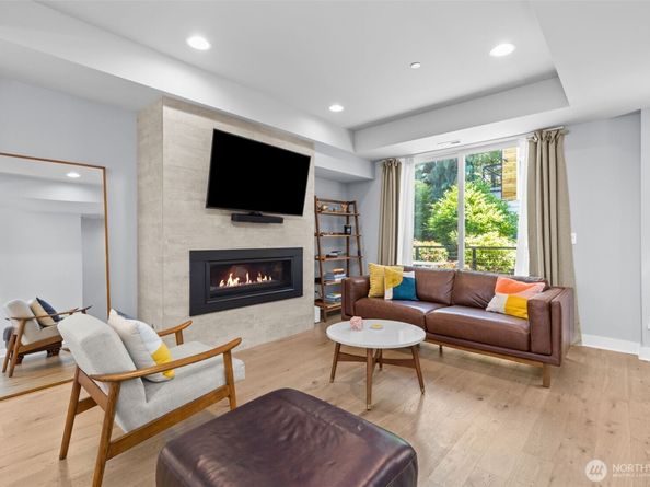 4040 129th Court SE 18, Bellevue WA 98006