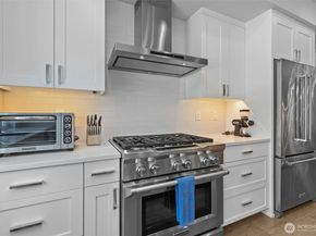 4040 129th Court SE 18, Bellevue WA 98006