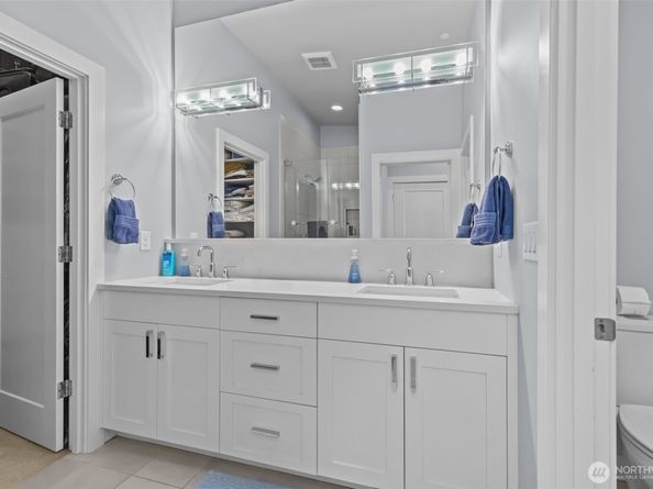 4040 129th Court SE 18, Bellevue WA 98006
