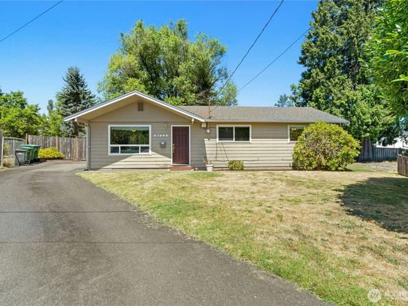 21502 52nd Place W, Mountlake Terrace WA 98043