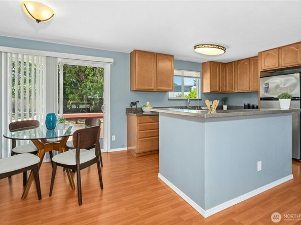 21502 52nd Place W, Mountlake Terrace WA 98043