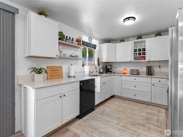 9414 Sharon Drive, Everett WA 98204
