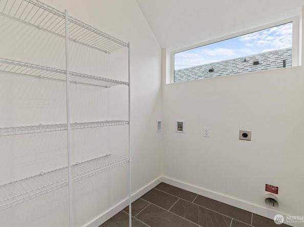 1323 N 185th Street A, Shoreline WA 98133