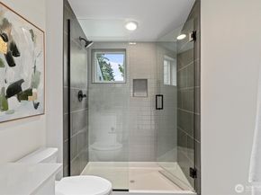 1323 N 185th Street A, Shoreline WA 98133