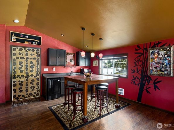 1312 NE South Petterson Road, Keyport WA 98345