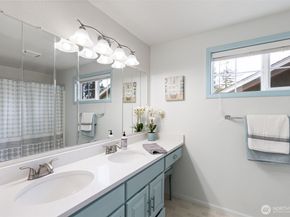 1312 NE South Petterson Road, Keyport WA 98345