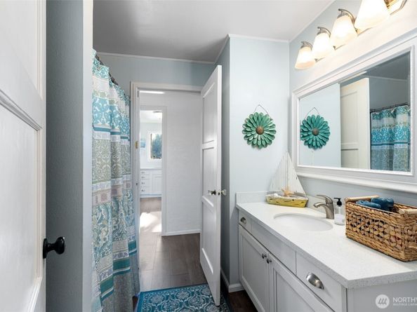1312 NE South Petterson Road, Keyport WA 98345
