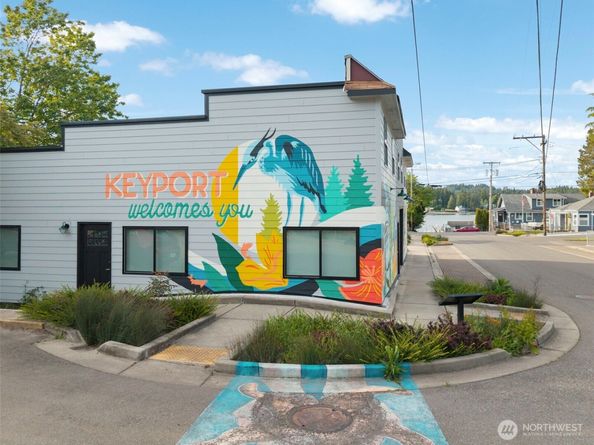 1312 NE South Petterson Road, Keyport WA 98345