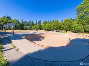 2511 NE 125th ST A, Seattle WA 98125