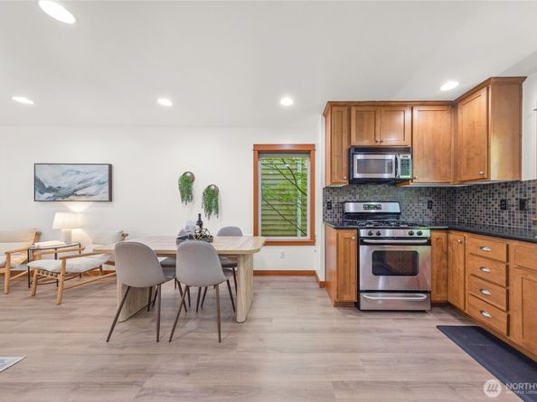 2511 NE 125th ST A, Seattle WA 98125