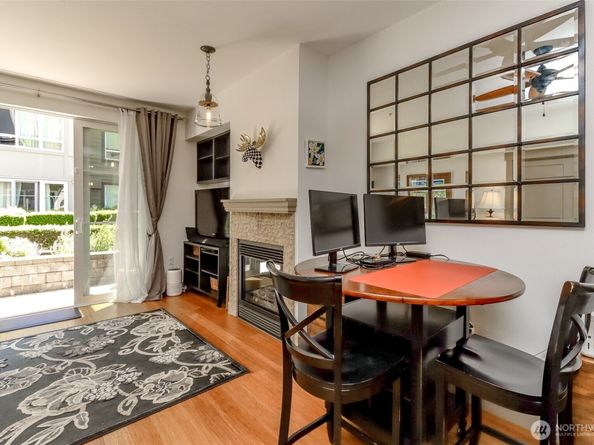 1840 25th Avenue NE 204, Issaquah WA 98029