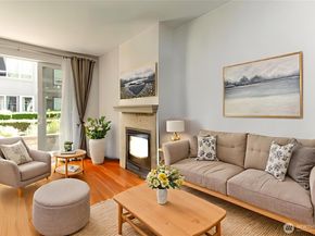 1840 25th Avenue NE 204, Issaquah WA 98029