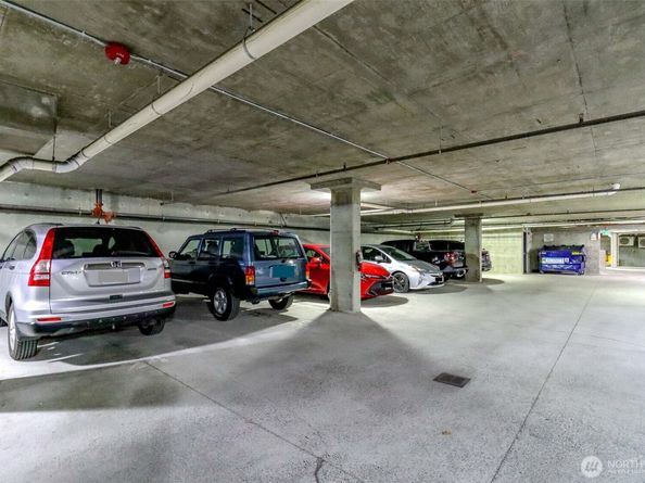 1840 25th Avenue NE 204, Issaquah WA 98029