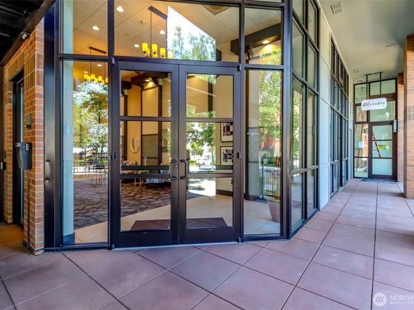 1840 25th Avenue NE 204, Issaquah WA 98029