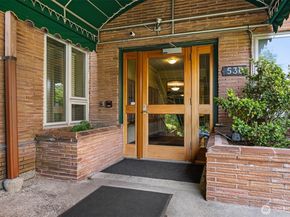 530 W Olympic Place 406, Seattle WA 98119
