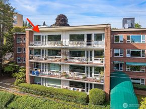 530 W Olympic Place 406, Seattle WA 98119