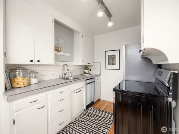 530 W Olympic Place 406, Seattle WA 98119