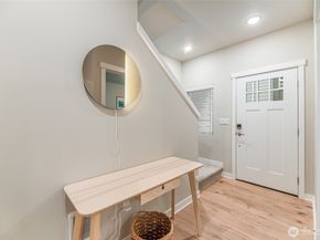 6633 NE 188th Court 5, Kenmore WA 98028