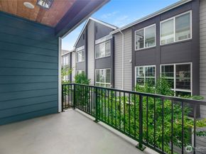 6633 NE 188th Court 5, Kenmore WA 98028