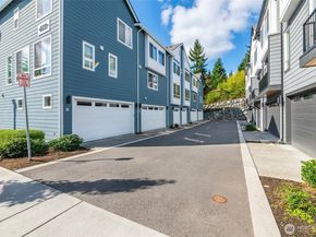 6633 NE 188th Court 5, Kenmore WA 98028