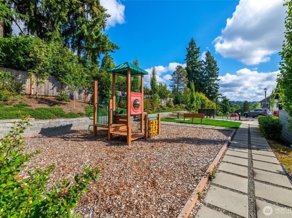 6633 NE 188th Court 5, Kenmore WA 98028