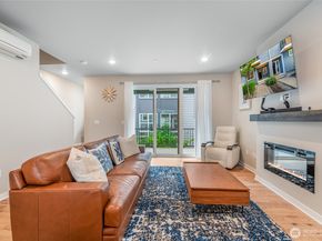 6633 NE 188th Court 5, Kenmore WA 98028