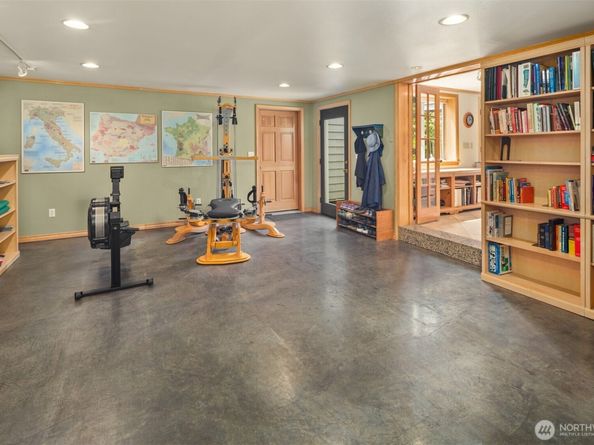 235 10th Avenue W, Kirkland WA 98033