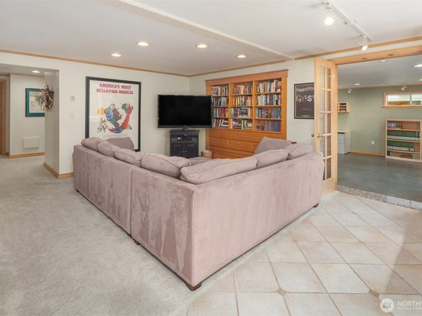 235 10th Avenue W, Kirkland WA 98033