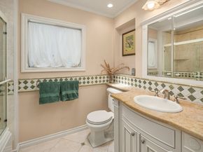 235 10th Avenue W, Kirkland WA 98033