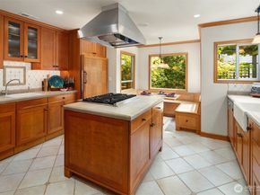 235 10th Avenue W, Kirkland WA 98033