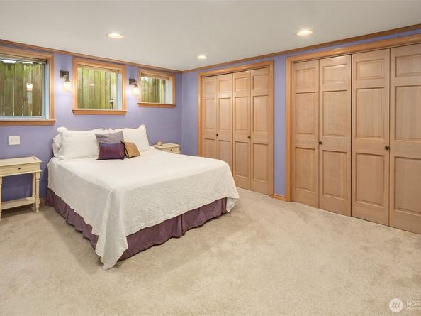 235 10th Avenue W, Kirkland WA 98033