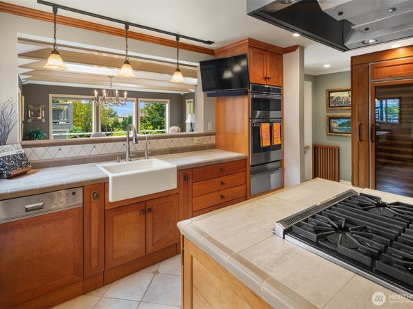 235 10th Avenue W, Kirkland WA 98033
