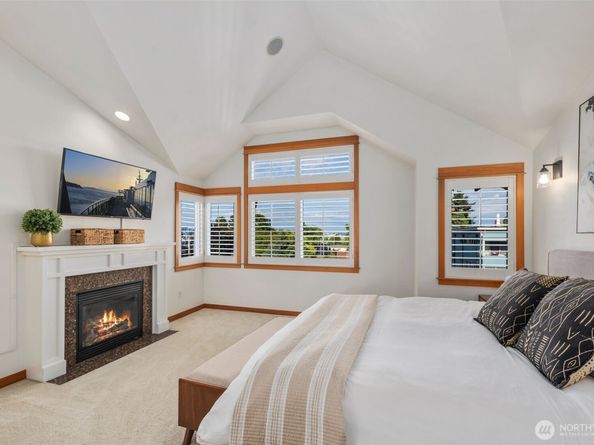 1609 California Avenue SW A, Seattle WA 98116