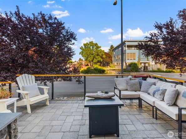 1609 California Avenue SW A, Seattle WA 98116