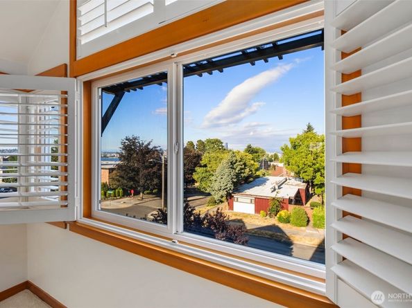 1609 California Avenue SW A, Seattle WA 98116