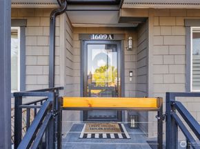1609 California Avenue SW A, Seattle WA 98116
