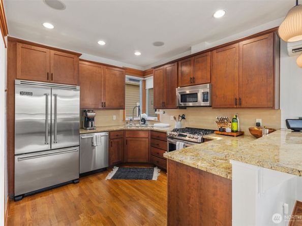 1609 California Avenue SW A, Seattle WA 98116