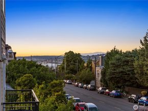 1609 California Avenue SW A, Seattle WA 98116