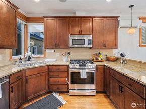 1609 California Avenue SW A, Seattle WA 98116
